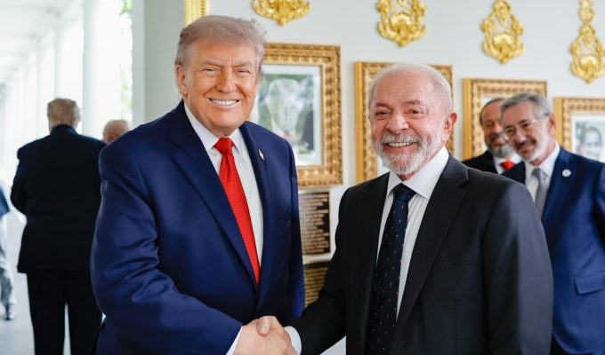 Sem apresentar provas, Trump diz que eleição no Brasil ‘pareceu fraudada’ e afirma que ‘gosta do Lula’