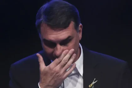 PL reconhece derrota para Lula, e Flávio Bolsonaro diz que vai liderar oposição