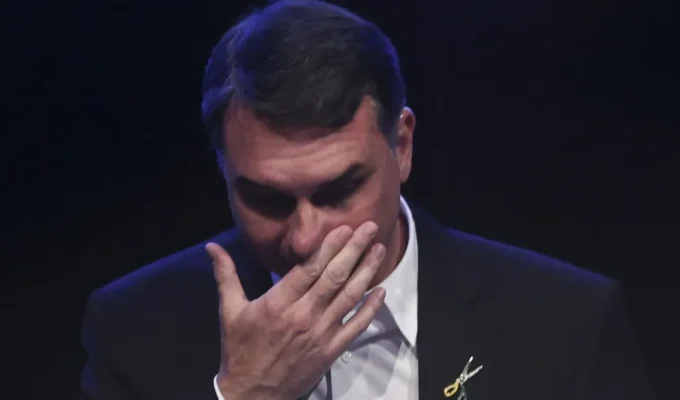PL reconhece derrota para Lula, e Flávio Bolsonaro diz que vai liderar oposição
