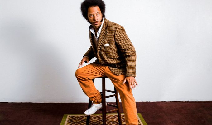 ‘Sou comunista’: Boots Riley defende o controle democrático da riqueza produzida pela classe trabalhadora 