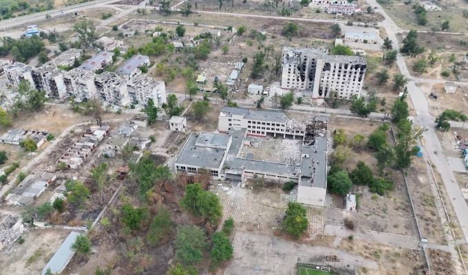 Rússia e Ucrânia suspendem ataques em Oleshky para ação humanitária; ataques continuam