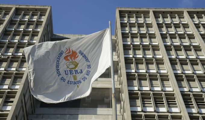 Peças universitárias e de escolas técnicas ocupam palcos da Uerj