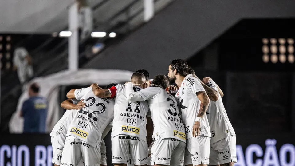 Santos faz 15º clássico sem Neymar contra Palmeiras que desafia calendário por tríplice coroa