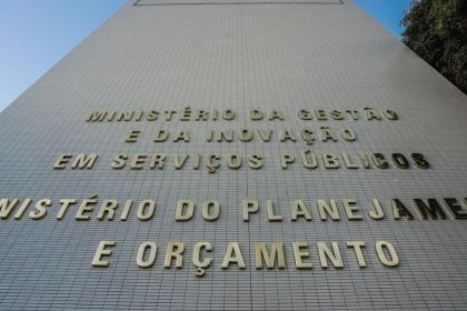 Governo libera R$ 5,2 bilhões para reforçar assistência social e saúde