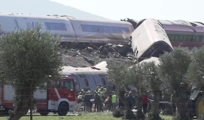 Brasil lamenta acidente de trem na Espanha, em que mais de 60 morreram