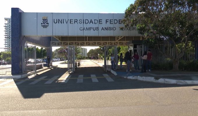 Inscrições para concurso da Ufba com 139 vagas terminam nesta quinta; salários vão até R$ 5,2 mil
