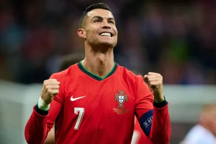 Cristiano Ronaldo é eleito o melhor Bola de Ouro da história; entenda
