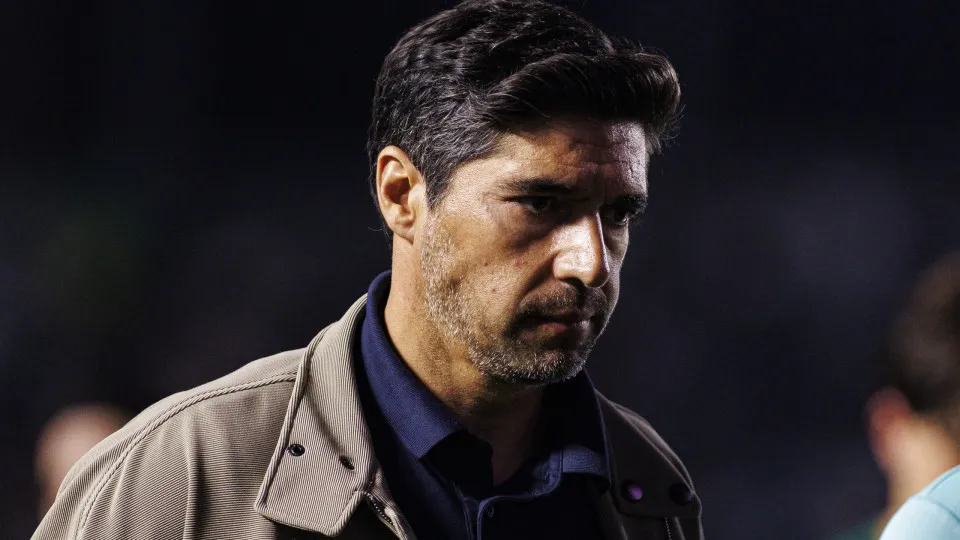 Palmeiras complica disputa pelo título; Abel se irrita: “Inacreditável”