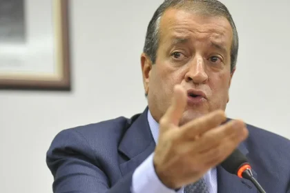 Valdemar diz que ninguém aprovou carta golpista de Flávio