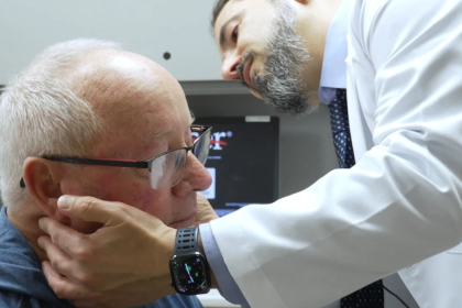 TRATAMENTO PERSONALIZADO REDUZ RISCO DE RETORNO DO MELANOMA EM ESTUDO CLÍNICO
