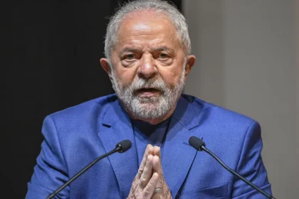 Lula tenta evitar que caso Flávio Bolsonaro vire crise diplomática por ajuda de Trump em fuga