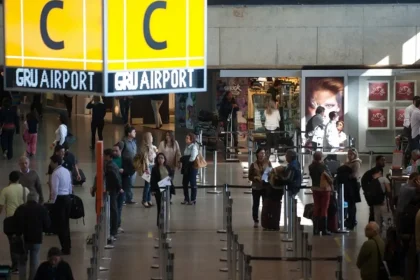 Finados: 2 milhões de passageiros devem passar por aeroportos do país