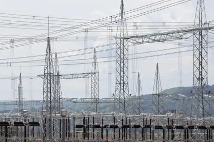 Aneel prevê três leilões de transmissão de energia em 2027