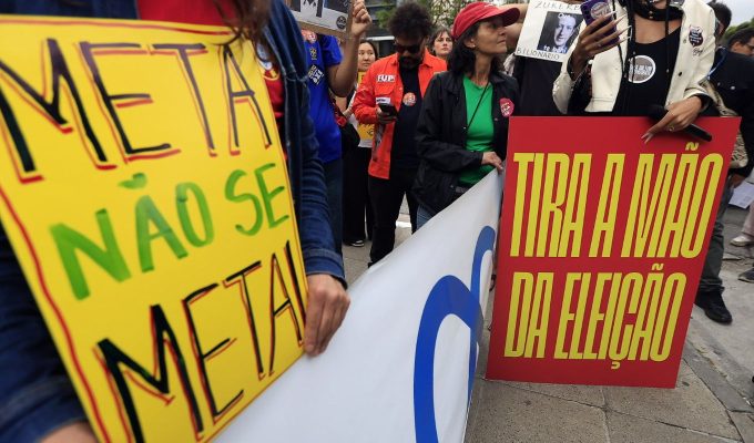 Justiça manda Meta excluir posts sobre demissão por voto político