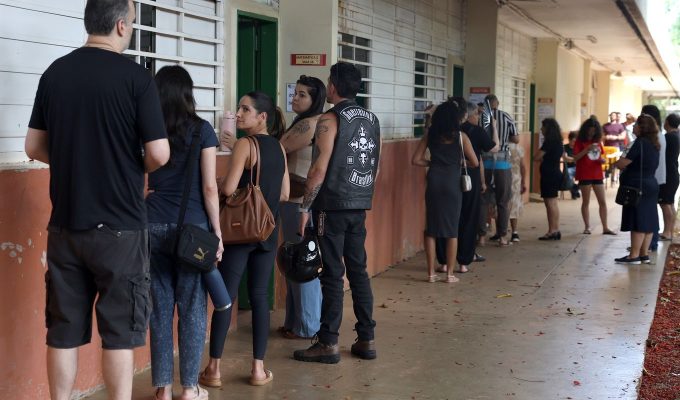 Estudantes relatam violência relacionada à eleição presidencial