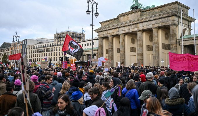 Protestos da Geração Z chegam à Alemanha; milhares se manifestam